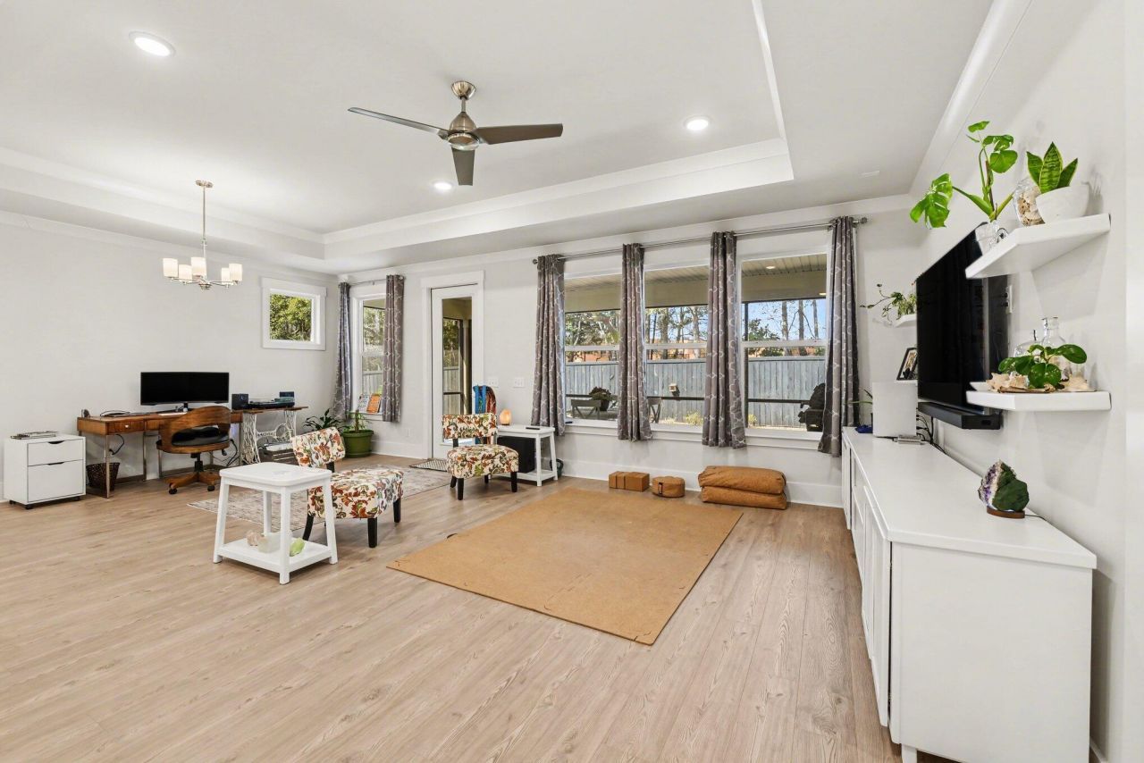 1957 Parish House Circle Photo 8