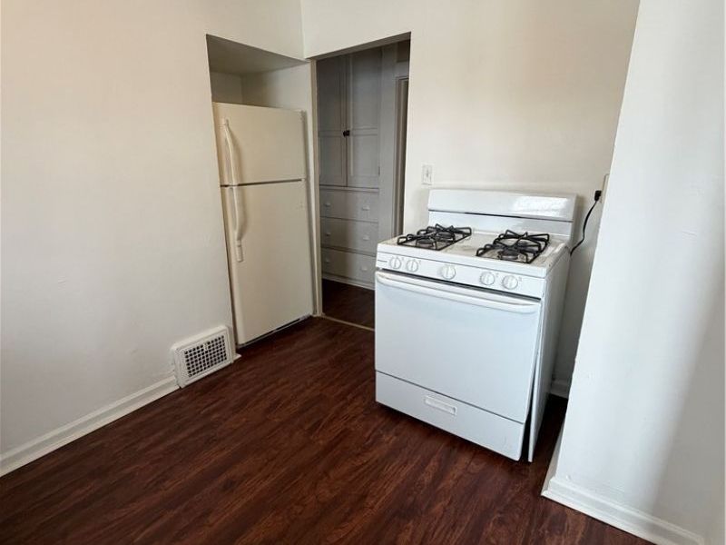 1870 Cordova Avenue, Youngstown, OH 44504 Photo 9