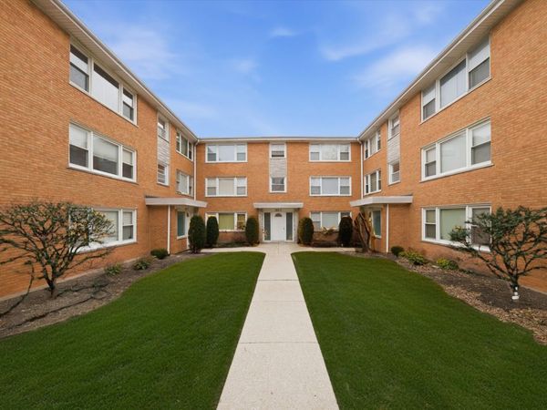6925 W 64th Place , Unit 3F, Chicago, IL 60638