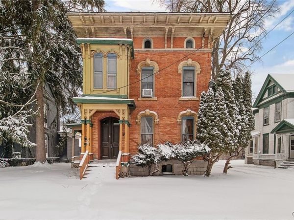 76 E Genesee Street, Auburn, NY 13021