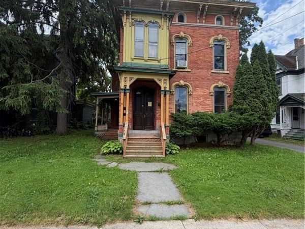 76 E Genesee Street, Auburn, NY 13021