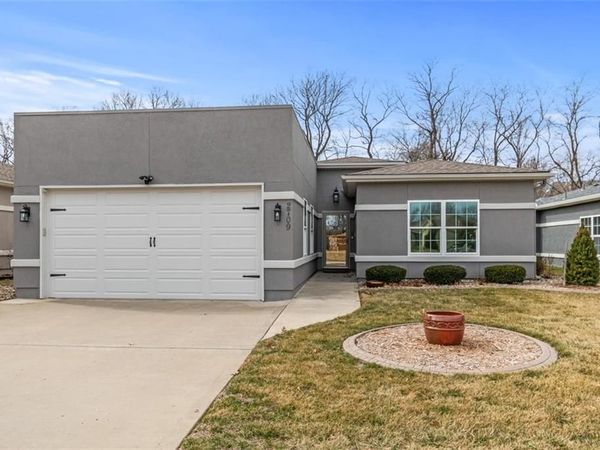 2709 Sonora Valley Drive, Blue Springs, MO 64014