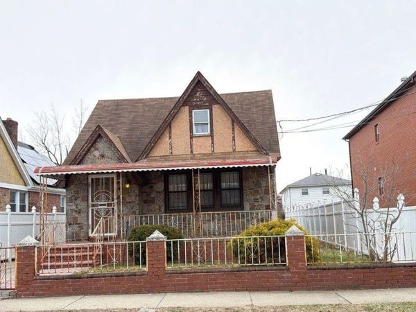 135-15 220th Place, Laurelton, NY 11413