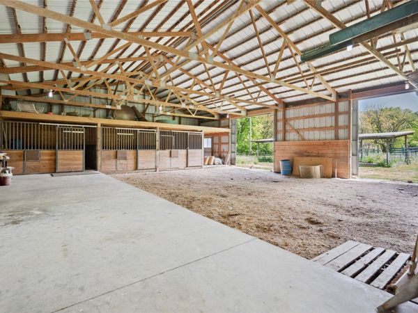 001 365th Street, Earlham, IA 50072