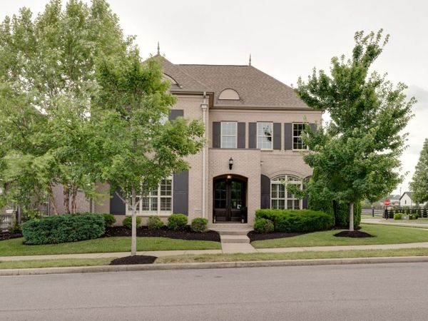 1660 Noah Ln, Gallatin, TN 37066