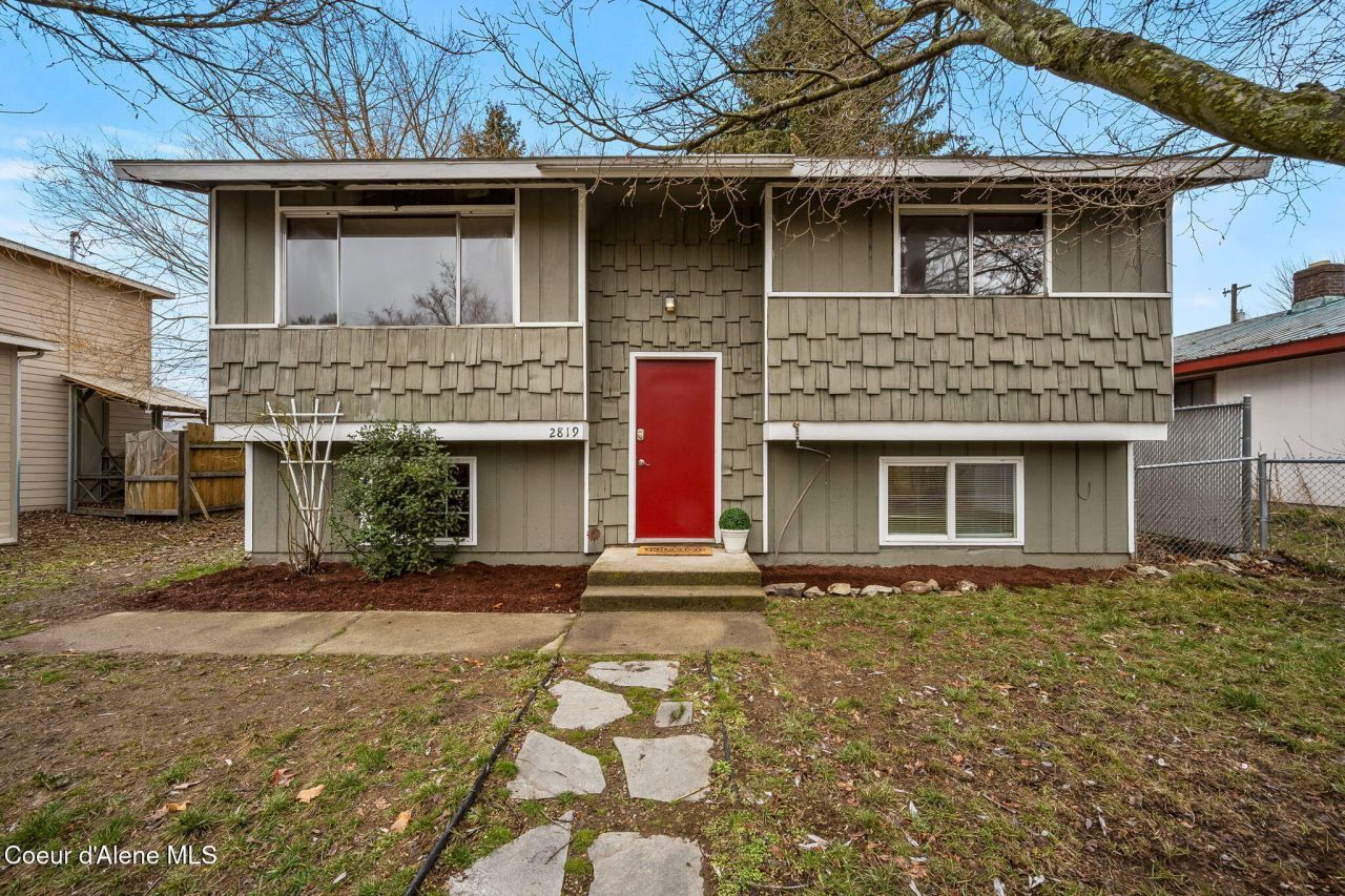 2819 N Francis St, Coeur d Alene, ID 83815 Main Photo