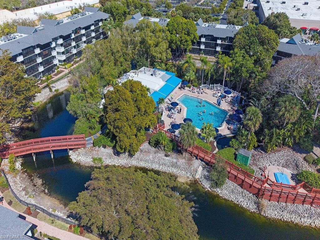 600 Neapolitan Way, Unit 230, Naples, FL 34103 Photo