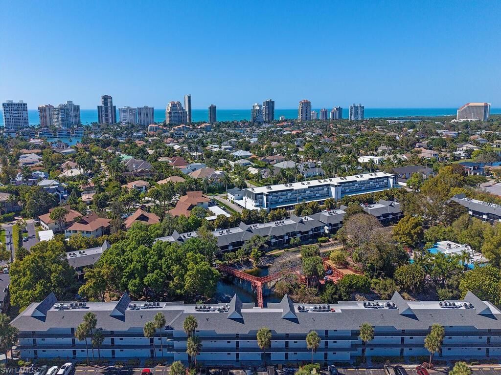 600 Neapolitan Way, Unit 230, Naples, FL 34103 Photo