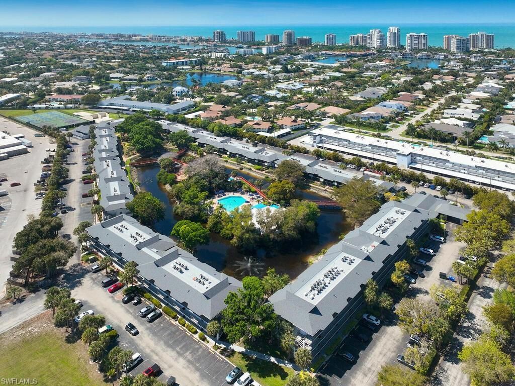 600 Neapolitan Way, Unit 230, Naples, FL 34103 Photo