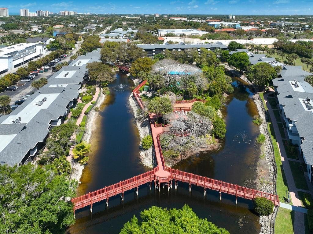 600 Neapolitan Way, Unit 230, Naples, FL 34103 Photo