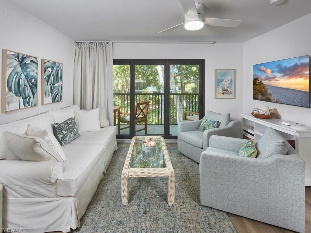 600 Neapolitan Way, Unit 230, Naples, FL 34103 Photo