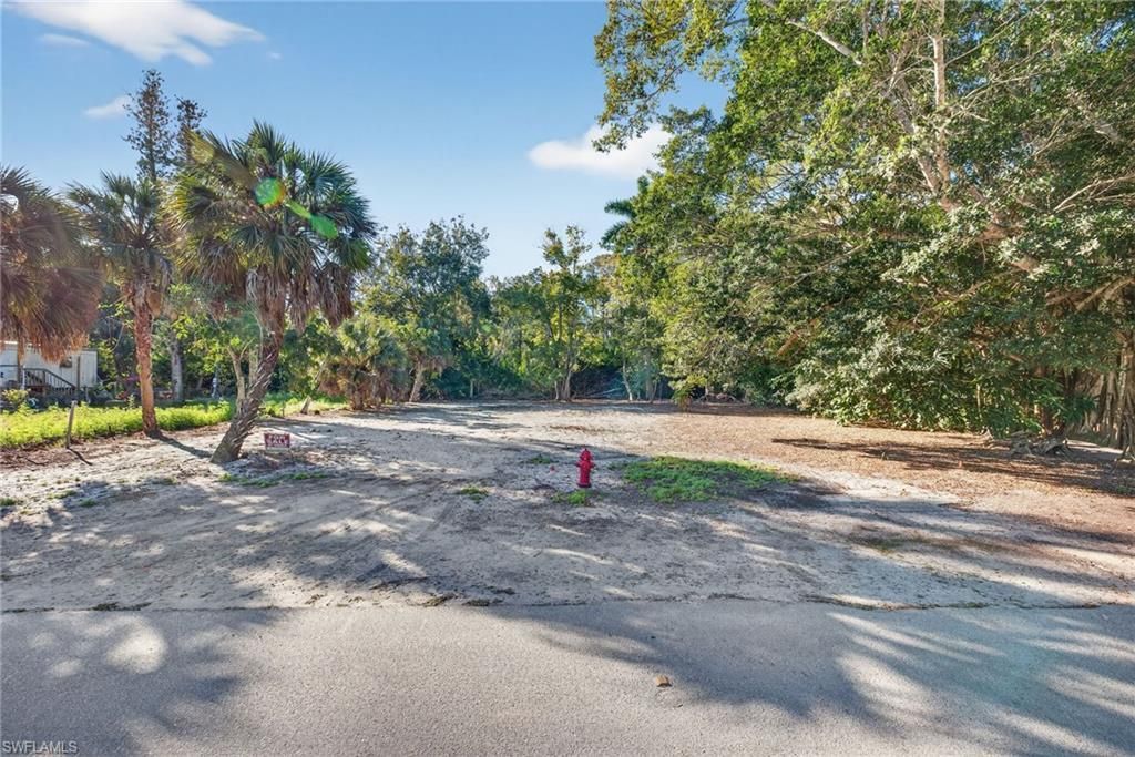 2596 Holly Ave, Naples, FL 34112 Photo