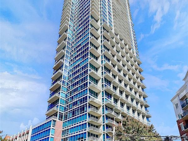 215 Pine Street N, Unit 4204, Charlotte, NC 28202