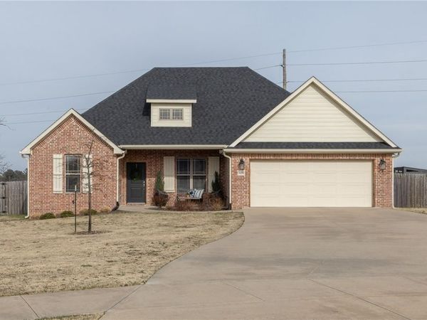 1238 Valle Lane, Tontitown, AR 72762