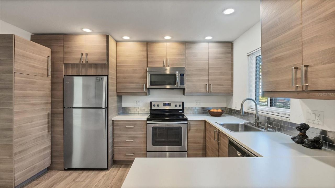 2304 Ringling Boulevard , Unit 113, Sarasota, FL 34237 Photo