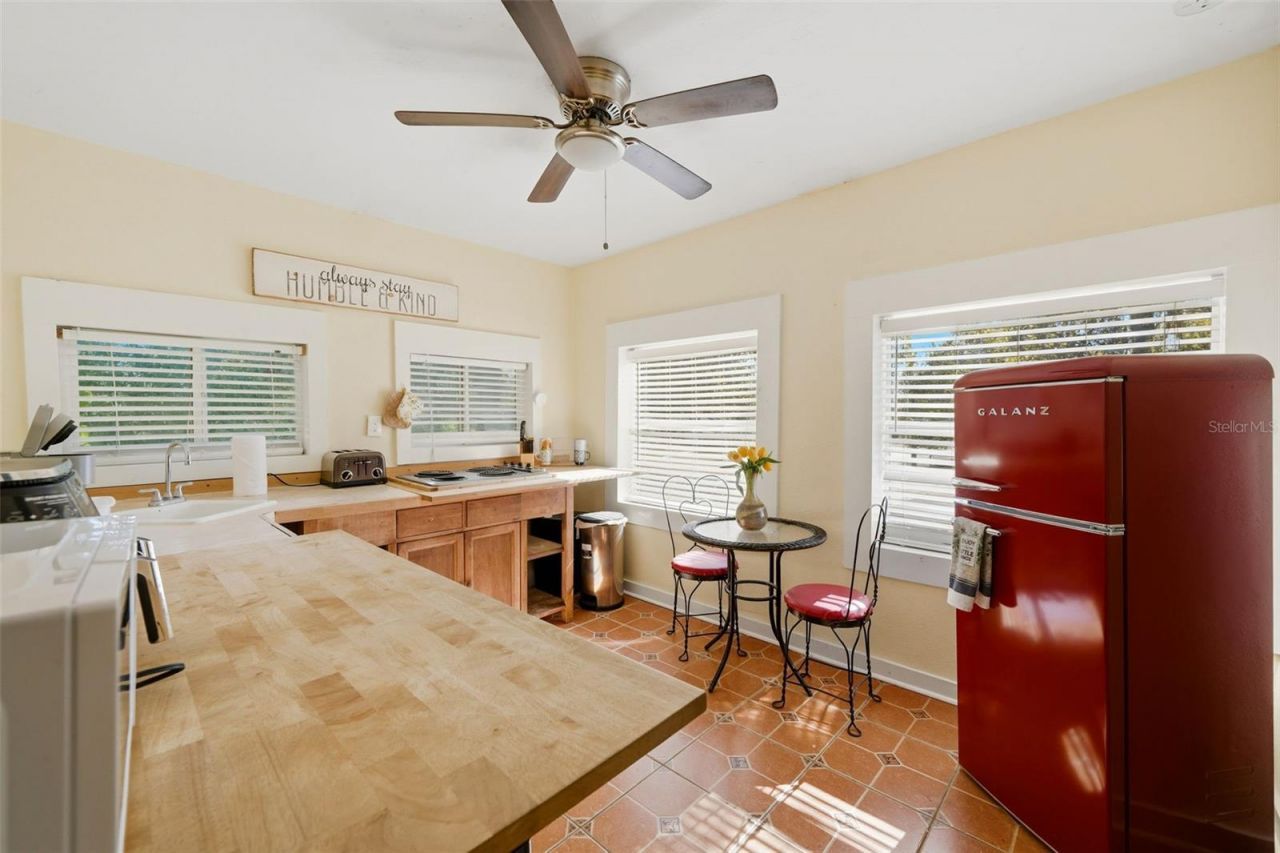 4701 3rd Avenue S, Saint Petersburg, FL 33711 Photo