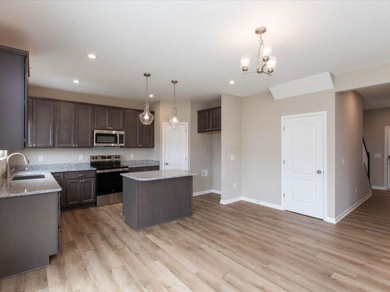 8239 Sycamore Hollow Drive, Pickerington, OH 43147 Photo 12