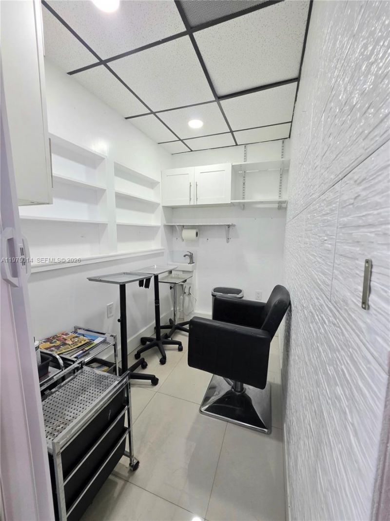 10873 SW 40th St, Miami, FL 33165 Photo