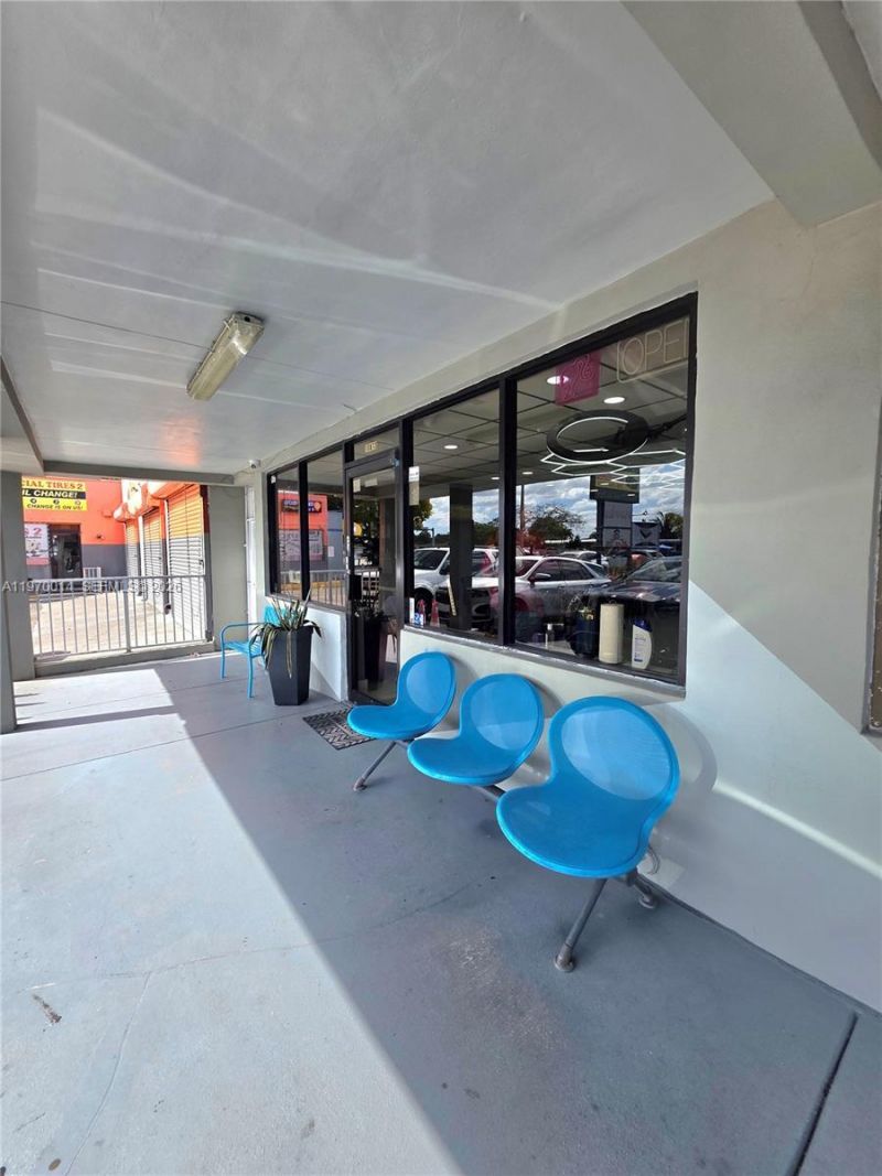 10873 SW 40th St, Miami, FL 33165 Photo