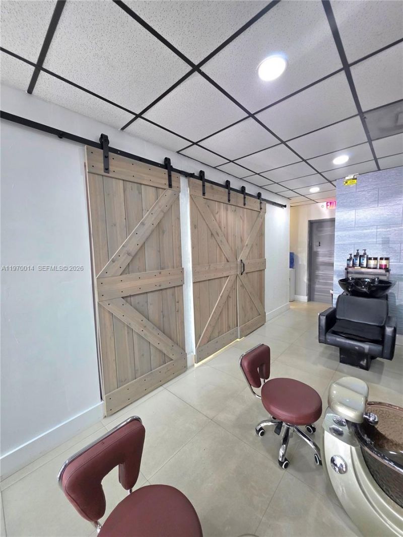 10873 SW 40th St, Miami, FL 33165 Photo