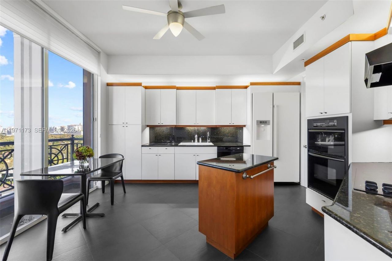 626 Coral Way, Unit 1104, Coral Gables, FL 33134 Photo