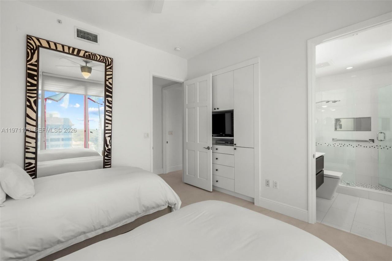 626 Coral Way, Unit 1104, Coral Gables, FL 33134 Photo