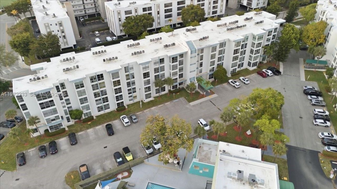 200 177th Dr , Unit 409, Sunny Isles Beach, FL 33160 Photo