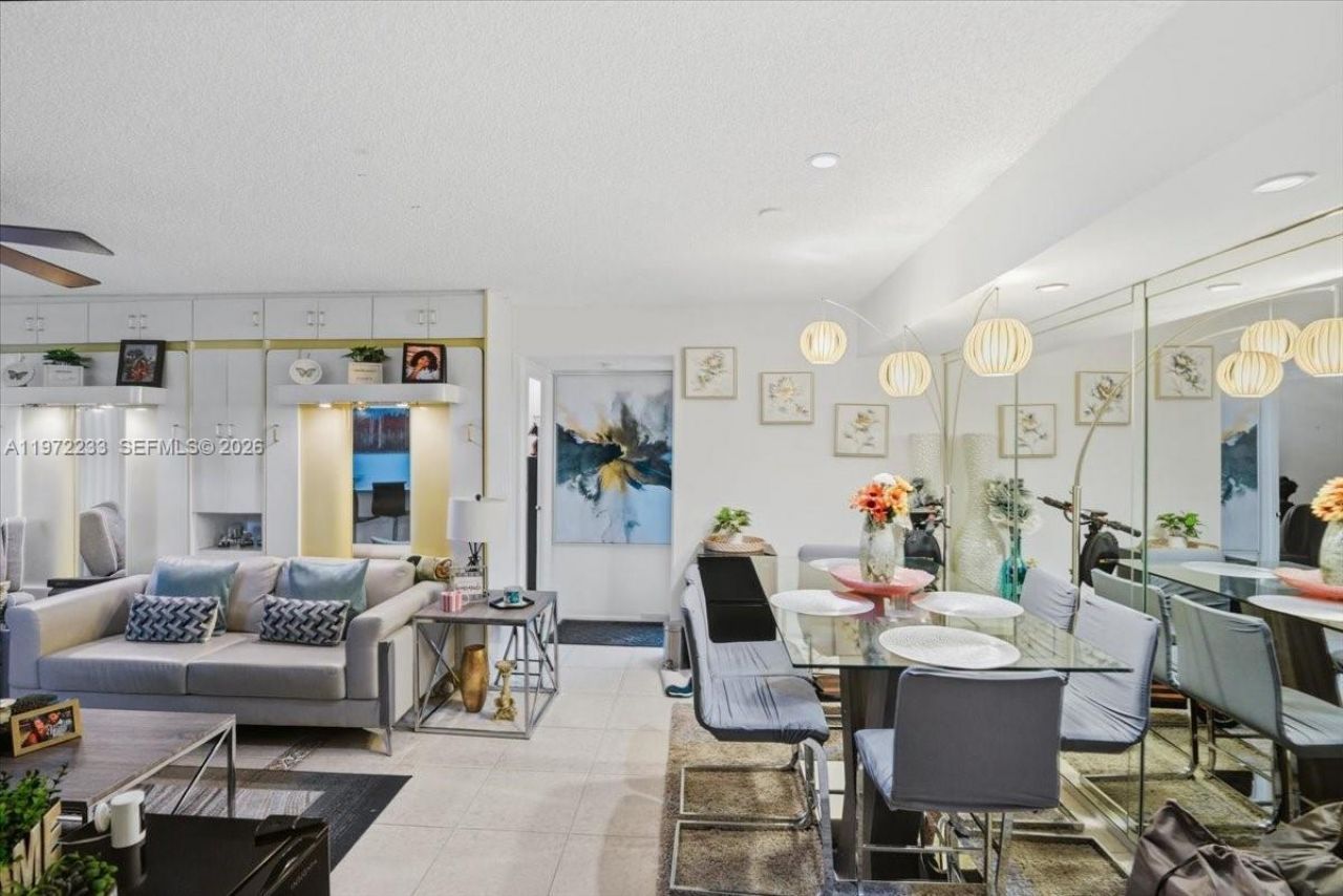 200 177th Dr , Unit 409, Sunny Isles Beach, FL 33160 Photo