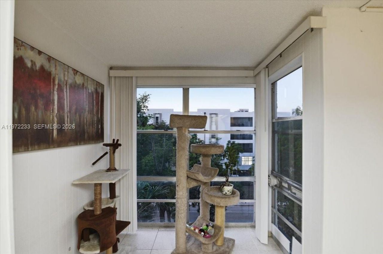 200 177th Dr , Unit 409, Sunny Isles Beach, FL 33160 Photo