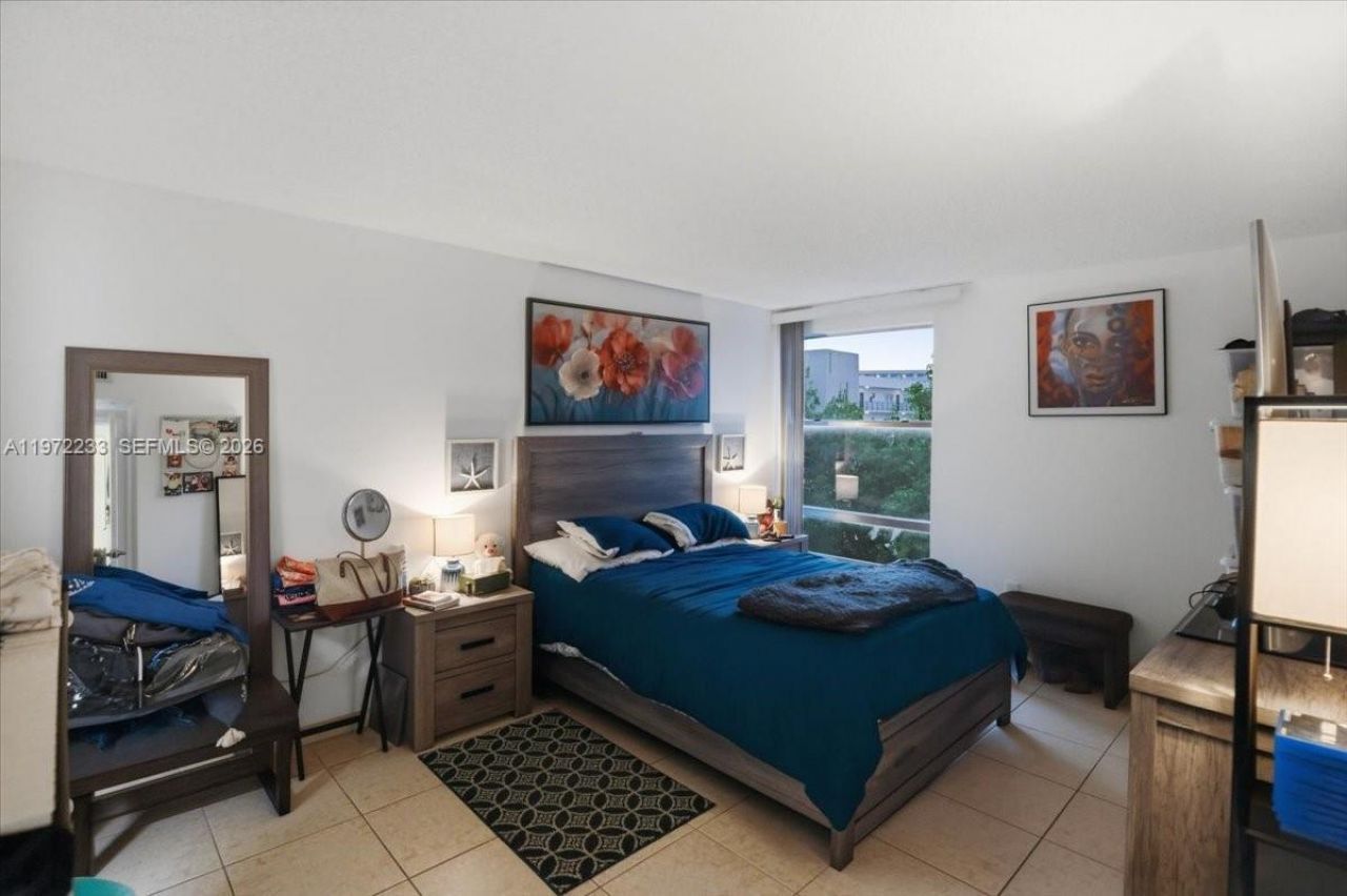 200 177th Dr , Unit 409, Sunny Isles Beach, FL 33160 Photo