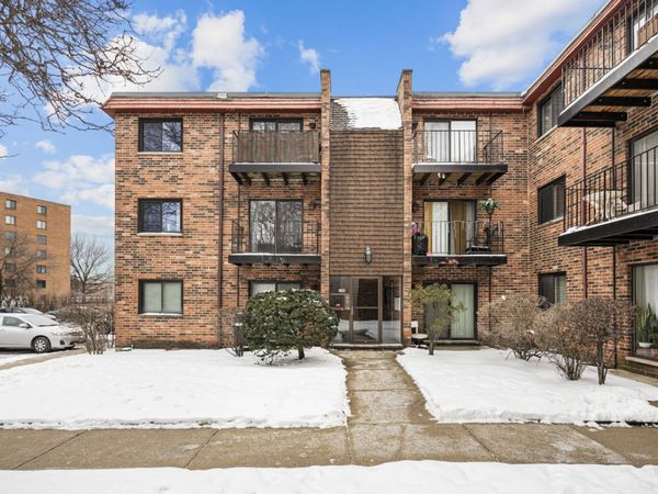 Unit 2A, Mount Prospect, IL 60056