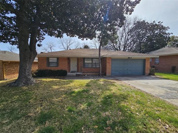 1016 Indian Creek Trail, Dallas, TX 75241