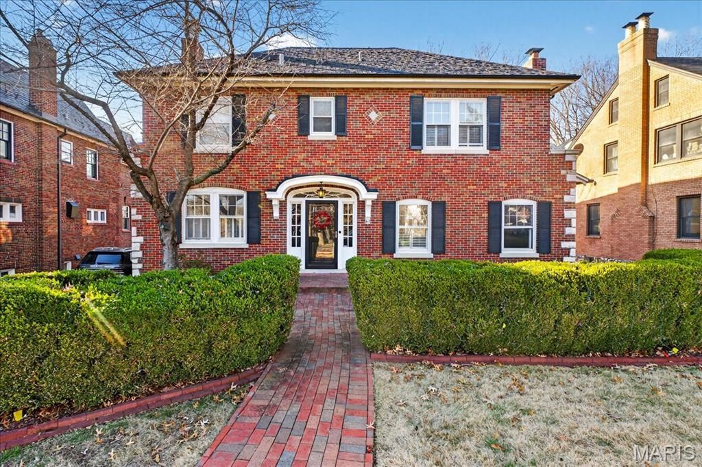 67 Crestwood Drive , Saint Louis, MO 63105 Main Photo