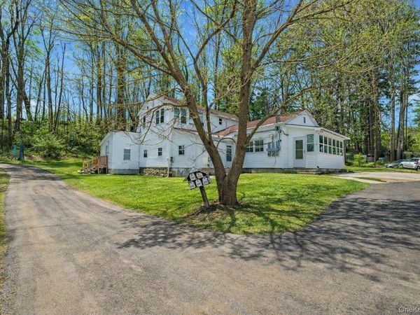 21 1/2 Nevins Street, Ellenville, NY 12428