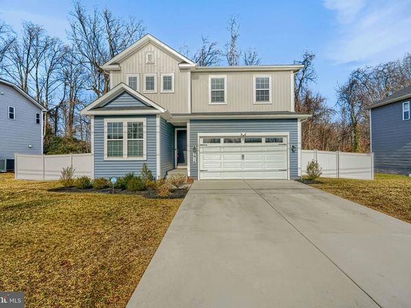 1916 SUE AVENUE, ESSEX, MD 21221