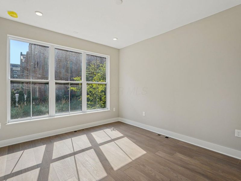 282 Dickenson Street, Columbus, OH 43215 Photo 10