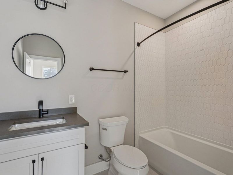 282 Dickenson Street, Columbus, OH 43215 Photo 11