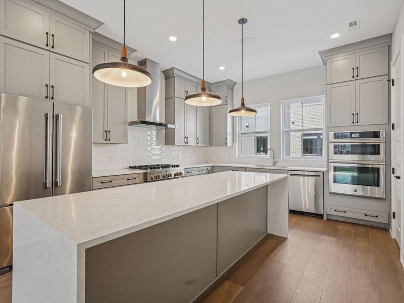 282 Dickenson Street, Columbus, OH 43215 Photo 14