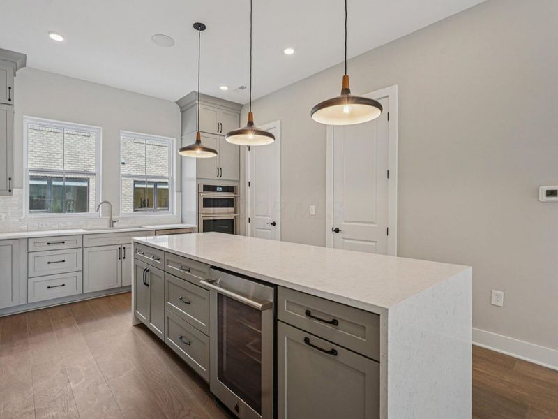 282 Dickenson Street, Columbus, OH 43215 Photo 16