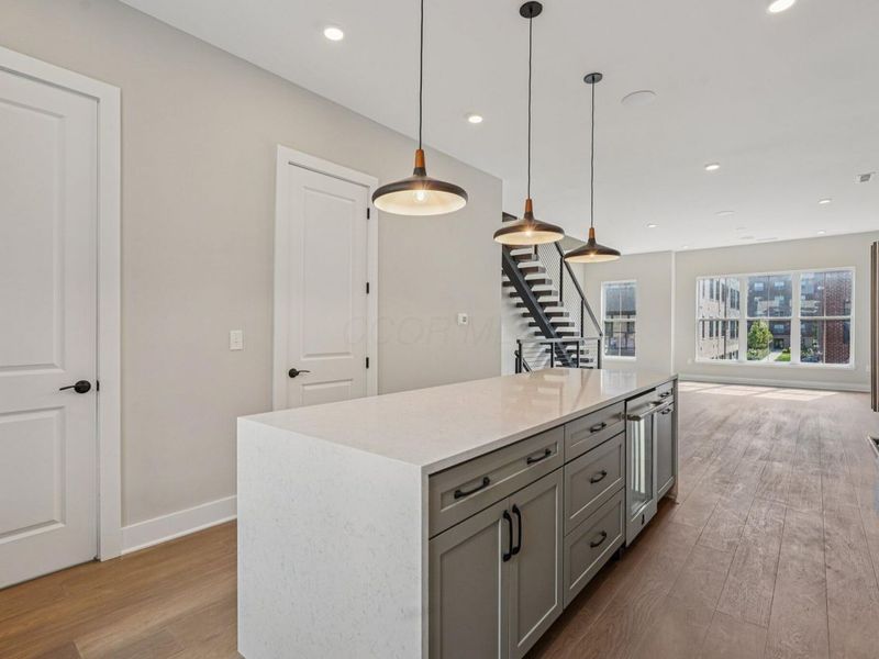 282 Dickenson Street, Columbus, OH 43215 Photo 18