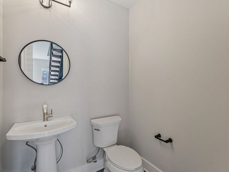 282 Dickenson Street, Columbus, OH 43215 Photo 26