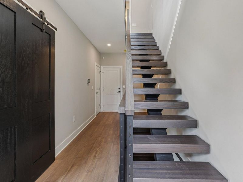 282 Dickenson Street, Columbus, OH 43215 Photo 6