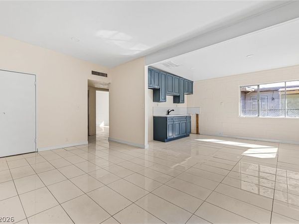 2204 S 15th Street, Las Vegas, NV 89104