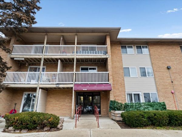 930 Beau Drive, Unit 312, Des Plaines, IL 60016