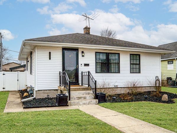 3527 Lake Street, Lansing, IL 60438