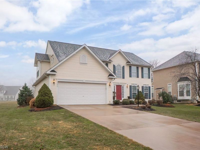 4690 Quincy Drive, Akron, OH 44321 Photo 2