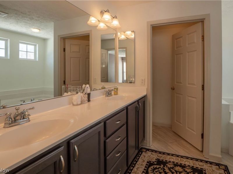 4690 Quincy Drive, Akron, OH 44321 Photo 31