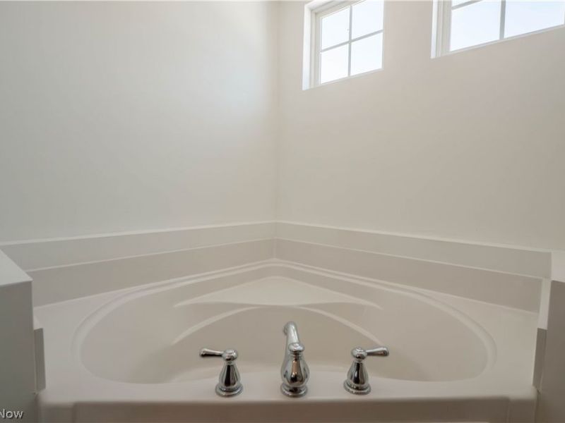 4690 Quincy Drive, Akron, OH 44321 Photo 33