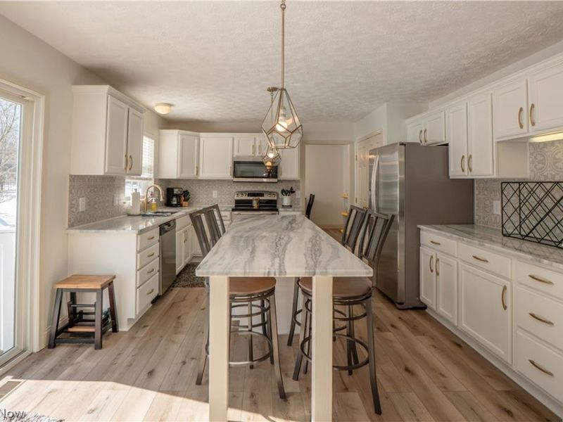 4690 Quincy Drive, Akron, OH 44321 Photo 4