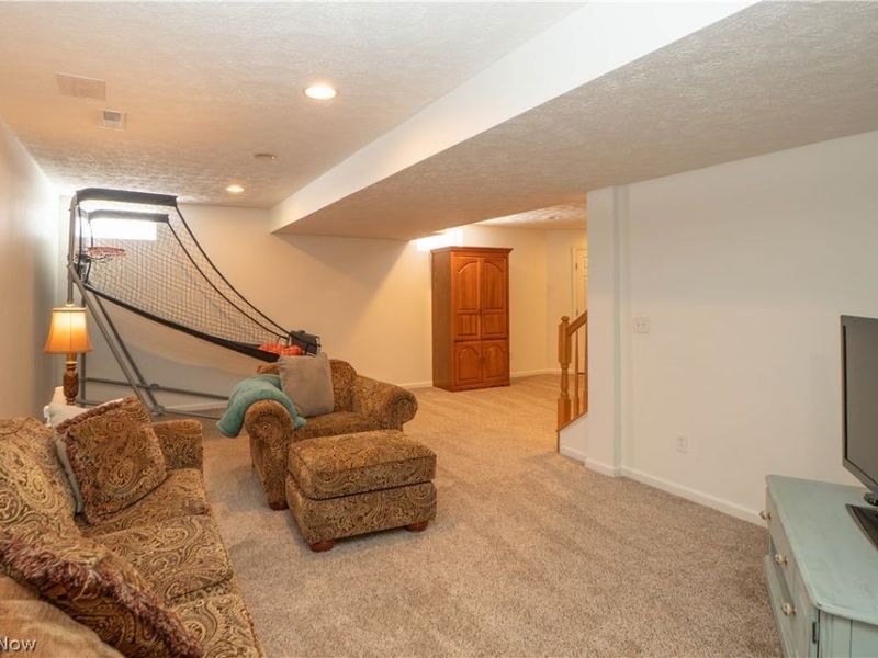 4690 Quincy Drive, Akron, OH 44321 Photo 42